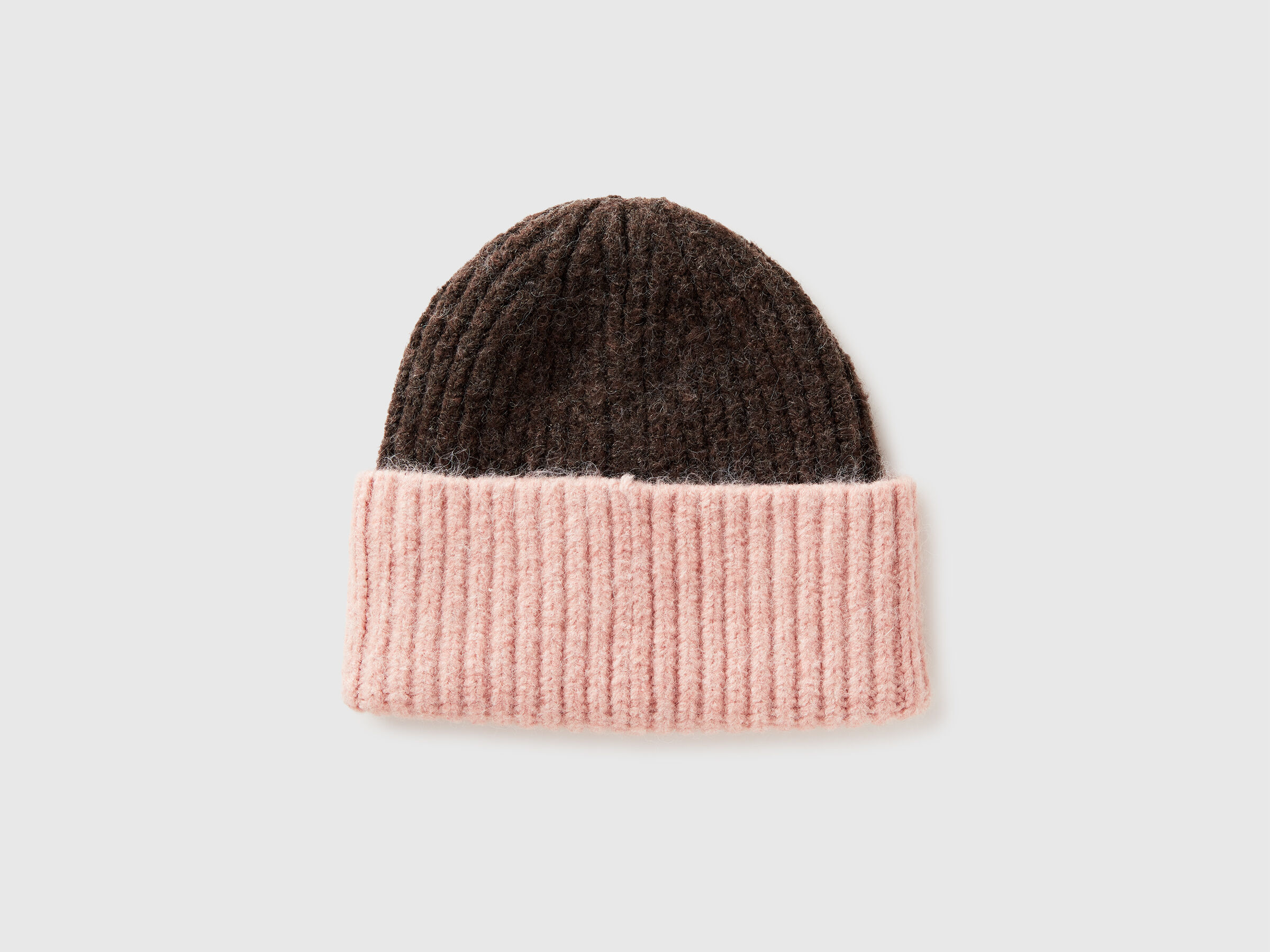 CAP Women image number 2